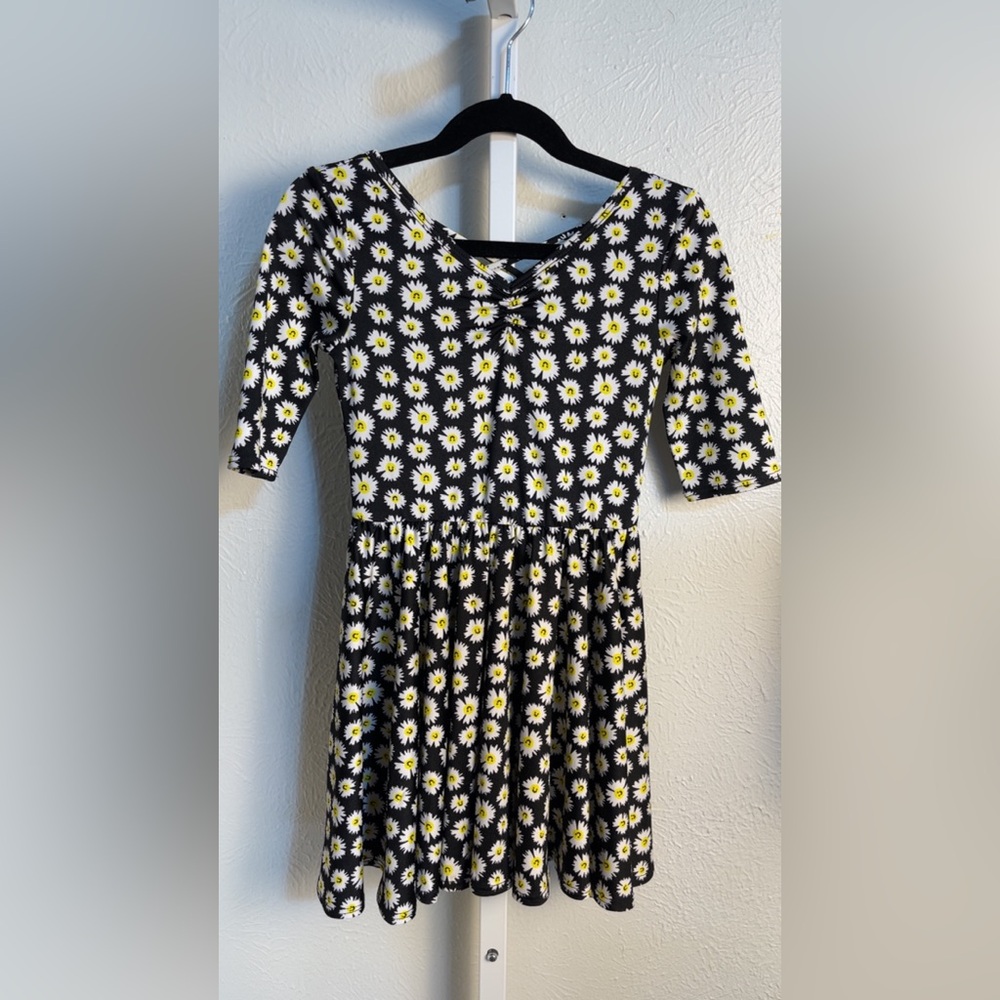 Kids Smiley 😃 Dress NWT 5/6